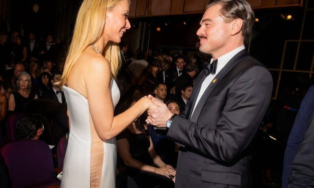 Gwyneth Paltrow Di Oscar Dengan Gaya Berisiko, Gaun Berbelahan Super Tinggi