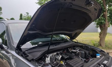 Kap Mesin Mobil Di Buka Saat Istirahat Mudik Di Rest Area, Memang Masih Perlu?