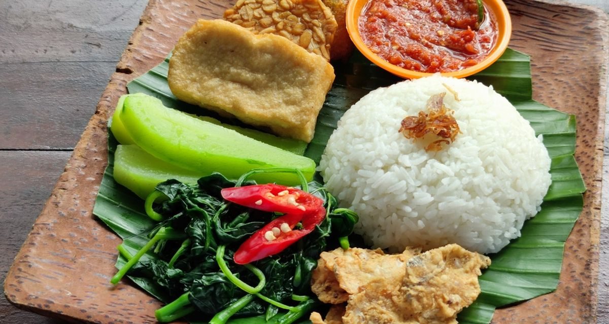 Nasi Tempong, Menu Pedas Legendaris Khas Banyuwangi