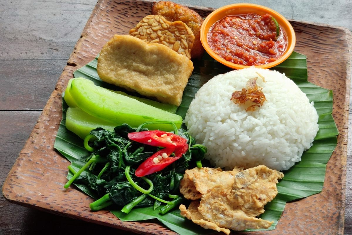 Nasi Tempong, Menu Pedas Legendaris Khas Banyuwangi