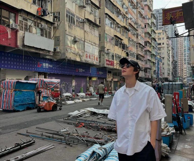 Tampil Cool Saat Ngedate Dengan Outfit Kasual Ala Hio Miyazawa