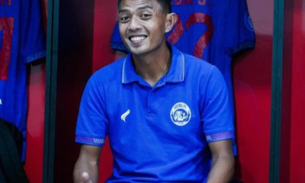 Perpisahan Emosional, Dedik Setiawan Tinggalkan Arema FC