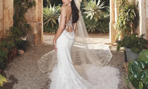 Elegan Dan Berkelas, Detail Gaun Pengantin Dua Lipa Dari Chanel