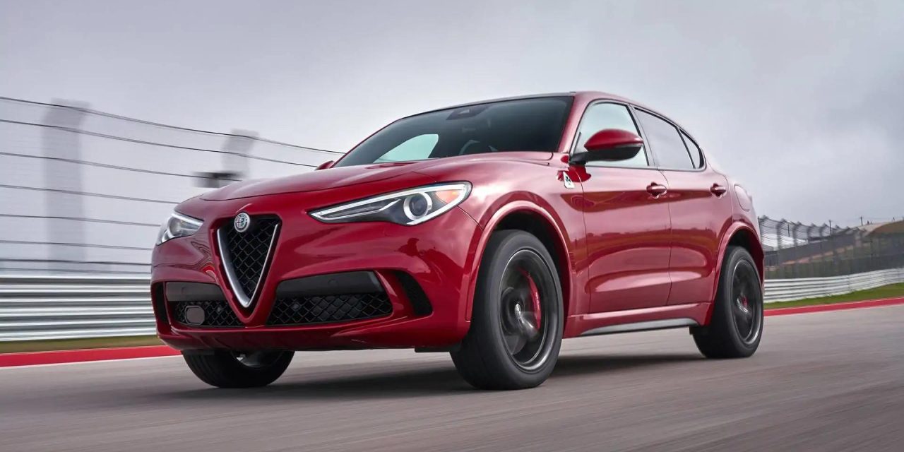 Performa Brutal! Alfa Romeo Stelvio Quadrifoglio Libas Jalanan