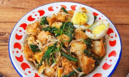 Tipat Cantok: Kuliner Tradisional Bali, Segar & Menggugah Selera