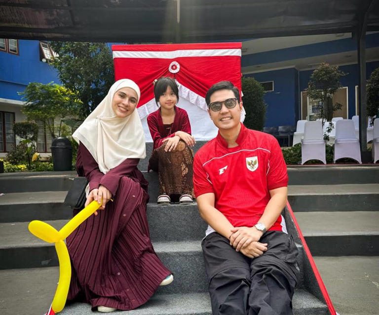 Nycta Gina & Kinos Ikut Meriahkan HUT Ke-81 RI Di Sekolah Anak