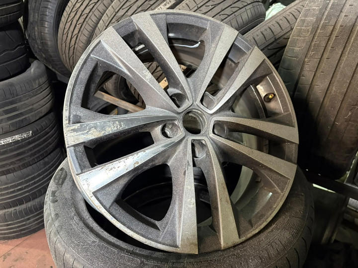 Wajib Tahu! Ini Penyebab Mobil Listrik Banyak Masuk Bengkel Velg