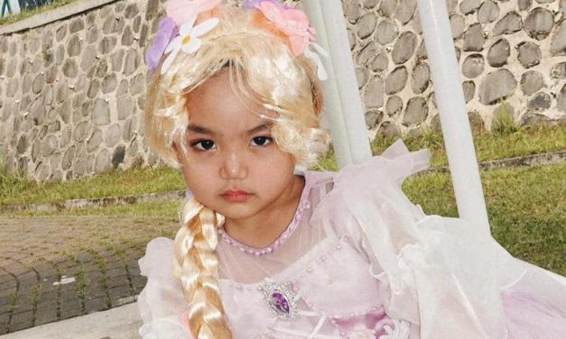 Makin Gemas! Xarena Anak Siti Badriah Tampil Bak Rapunzel