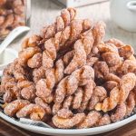 Kriuk Maksimal! Untir-Untir Jadi Camilan Tradisional Favorit