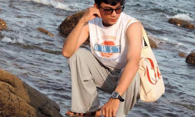 Eye Catching! Inspirasi Outfit Ke Pantai Ala Vo Khanh Hung